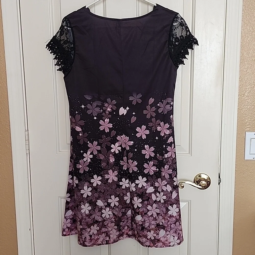 Dress - Picture 5 of 6